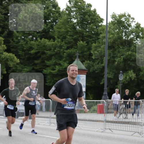 29.06.2025 - hella hamburg halbmarathon Jannik Wohlers http://msf.ph/oto/8247145 29.06.2025 10:30:38 Lombardsbrücke 1773, 2097, 2268, 3131, 4561, 6195, 6620, 6787, 7351, 8757, 9576, 10989, 11981, 11988, 12384, 12627, 14095, 14803, 15466, 15589, 17224, 17463, 17509, 17742, 17966, 19052, 19226 meine-sportfotos.de