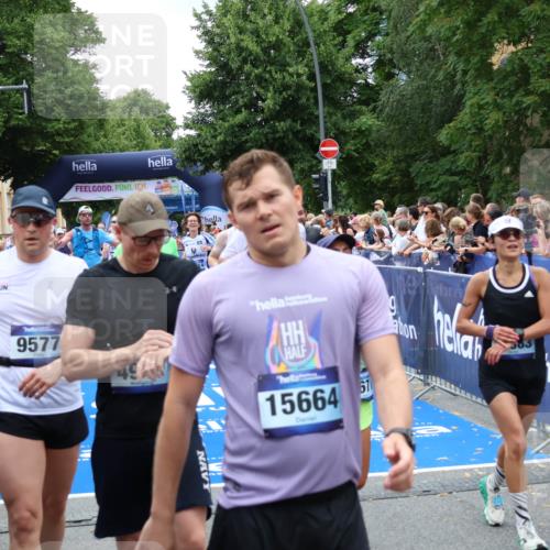29.06.2025 - hella hamburg halbmarathon Zöllner http://msf.ph/oto/8247161 29.06.2025 10:57:24 Ziel 2417, 2676, 5926, 6272, 8585, 9450, 9727, 9934, 10383, 12014, 12590, 13664, 15229, 16625, 16830, 17160, 17779, 17848 meine-sportfotos.de