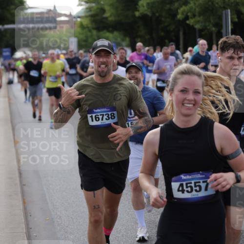 29.06.2025 - hella hamburg halbmarathon Jannik Wohlers http://msf.ph/oto/8247205 29.06.2025 09:55:37 Lombardsbrücke 1061, 1143, 1216, 1257, 1267, 1502, 1507, 1689, 2083, 2250, 2260, 2504, 2818, 2864, 3060, 3543, 4033, 4127, 4346, 4557, 5116, 6115, 6134, 7056, 7100, 7224, 7332, 7657, 8273, 8335, 8390, 8668, 8821, 8989, 9074, 9551, 10408, 10603, 10895, 11009, 11211, 11429, 11645, 12277, 12523, 12779, 12875, 13301, 13672, 13758, 13803, 13812, 13875, 14239, 14628, 14928, 15157, 15384, 15392, 15502, 15714, 15899, 16149, 16175, 16623, 16738, 17127, 17131, 17282, 17842 meine-sportfotos.de