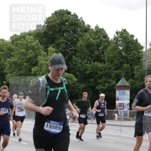 29.06.2025 - hella hamburg halbmarathon Jannik Wohlers http://msf.ph/oto/8247214 29.06.2025 10:30:39 Lombardsbrücke 1773, 2097, 2268, 3131, 4561, 6195, 6620, 6787, 7351, 8757, 9576, 10989, 11981, 11988, 12384, 12627, 14095, 14803, 15466, 15589, 17224, 17463, 17509, 17742, 17966, 19052, 19226 meine-sportfotos.de