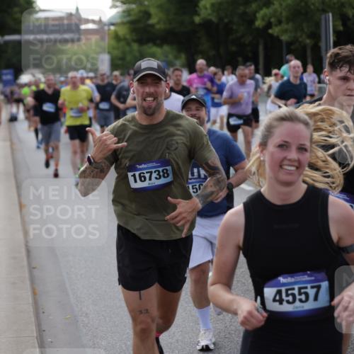 29.06.2025 - hella hamburg halbmarathon Jannik Wohlers http://msf.ph/oto/8247238 29.06.2025 09:55:37 Lombardsbrücke 1061, 1143, 1216, 1257, 1267, 1502, 1507, 1689, 2083, 2250, 2260, 2504, 2818, 2864, 3060, 3543, 4033, 4127, 4346, 4557, 5116, 6115, 6134, 7056, 7100, 7224, 7332, 7657, 8273, 8335, 8390, 8668, 8821, 8989, 9074, 9551, 10408, 10603, 10895, 11009, 11211, 11429, 11645, 12277, 12523, 12779, 12875, 13301, 13672, 13758, 13803, 13812, 13875, 14239, 14628, 14928, 15157, 15384, 15392, 15502, 15714, 15899, 16149, 16175, 16623, 16738, 17127, 17131, 17282, 17842 meine-sportfotos.de