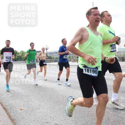 29.06.2025 - hella hamburg halbmarathon Lena Gebhardt http://msf.ph/oto/8247252 29.06.2025 10:10:06 Lombardsbrücke 1052, 1548, 1823, 3921, 4592, 5182, 5511, 7042, 7058, 7081, 7333, 7636, 8219, 8685, 8890, 9150, 9297, 9306, 9366, 9434, 9674, 9781, 9816, 10036, 10943, 11027, 11180, 12255, 12509, 12567, 13739, 13797, 14822, 15409, 16191, 16445, 16455, 16639, 16872, 16918, 17148, 17630, 17899, 18076, 18196, 18440, 18707, 19242 meine-sportfotos.de