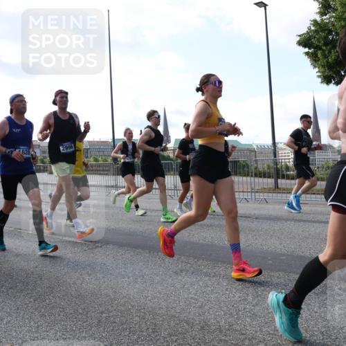 29.06.2025 - hella hamburg halbmarathon Lena Gebhardt http://msf.ph/oto/8247259 29.06.2025 09:56:34 Lombardsbrücke 1061, 1452, 1460, 1496, 1499, 1592, 1628, 1833, 1877, 2013, 2058, 2082, 2083, 2208, 2378, 2396, 2504, 2771, 2953, 2996, 3256, 3296, 3310, 3652, 4065, 4077, 4377, 4404, 4635, 4711, 4833, 5169, 5194, 5482, 5600, 5607, 5839, 5978, 6033, 6115, 6168, 6286, 6511, 6512, 6561, 6562, 7178, 7383, 7475, 7583, 7943, 8261, 8361, 8514, 8572, 8587, 8618, 8661, 8710, 8863, 8921, 8968, 8989, 8996, 9082, 9246, 9537, 9597, 9638, 10596 meine-sportfotos.de