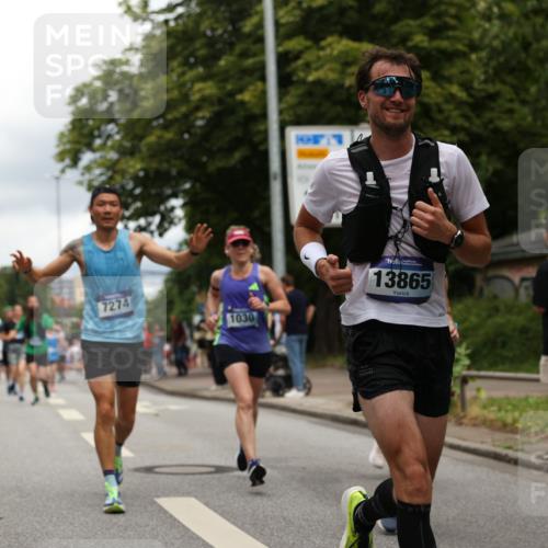 29.06.2025 - hella hamburg halbmarathon Yannick Fuchs http://msf.ph/oto/8247362 29.06.2025 10:47:47 20KM 1030, 1151, 1267, 1422, 1502, 1727, 1870, 2058, 2070, 2354, 2518, 2630, 3096, 3819, 5020, 5259, 5638, 5866, 6294, 6374, 6481, 6511, 6512, 6629, 6762, 6942, 7274, 7395, 7478, 7918, 8285, 8335, 8394, 8447, 9380, 9791, 9922, 10891, 11068, 11430, 11844, 12321, 12379, 12607, 12632, 12909, 13032, 13033, 13397, 13794, 13865, 13912, 14702, 15146, 15441, 15502, 15838, 15856, 15946, 16477, 16780, 17348, 17482, 18143, 18308, 18418, 18487, 18514, 18612, 19067 meine-sportfotos.de