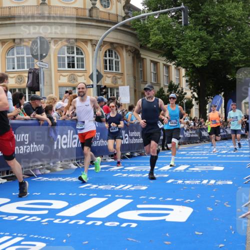 29.06.2025 - hella hamburg halbmarathon Strokosch-Dieckow http://msf.ph/oto/8247406 29.06.2025 10:39:08 Ziel 1164, 1445, 1803, 2044, 2262, 3282, 4565, 4759, 5752, 6686, 6687, 8925, 11305, 11619, 12046, 12137, 13729, 14311, 15556, 16656, 16820, 17668, 18149, 18547 meine-sportfotos.de
