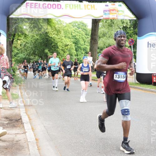 29.06.2025 - hella hamburg halbmarathon MichiJ http://msf.ph/oto/8247425 29.06.2025 10:51:17 Zwischen KM18-KM19 5354, 5365, 9680, 10694, 12211, 12212, 12837, 13184, 14313, 16872 meine-sportfotos.de