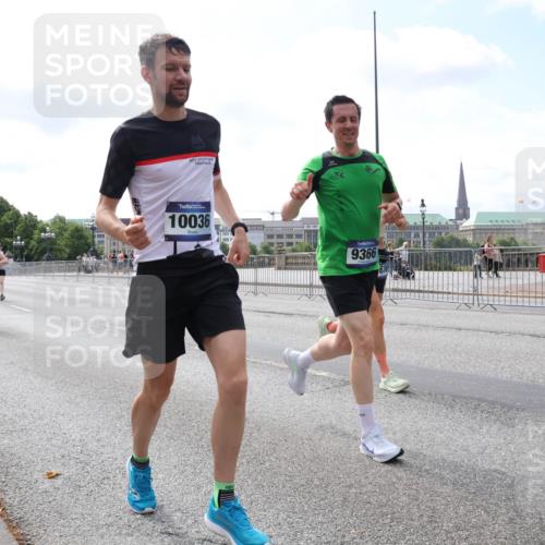 29.06.2025 - hella hamburg halbmarathon Lena Gebhardt http://msf.ph/oto/8247473 29.06.2025 10:10:07 Lombardsbrücke 1052, 1548, 1573, 1823, 3921, 4592, 5182, 5511, 7042, 7058, 7081, 7333, 7636, 8219, 8685, 8890, 9150, 9297, 9306, 9366, 9434, 9674, 9781, 9816, 10036, 10943, 11027, 11180, 12255, 12509, 12567, 13739, 13797, 14822, 15409, 16191, 16445, 16455, 16639, 16872, 16918, 17148, 17630, 17899, 18076, 18196, 18440, 18707, 19023, 19242 meine-sportfotos.de