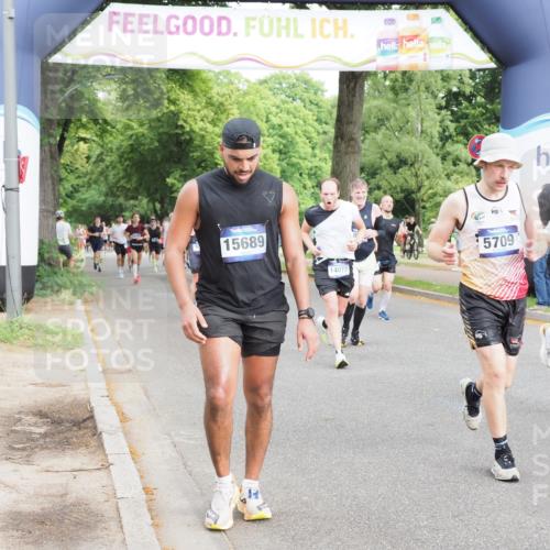 29.06.2025 - hella hamburg halbmarathon MichiJ http://msf.ph/oto/8247556 29.06.2025 10:28:35 Zwischen KM18-KM19 2573, 2972, 3626, 4565, 5709, 5803, 8319, 8933, 10968, 11714, 12372, 14077, 15421, 15689, 18979 meine-sportfotos.de