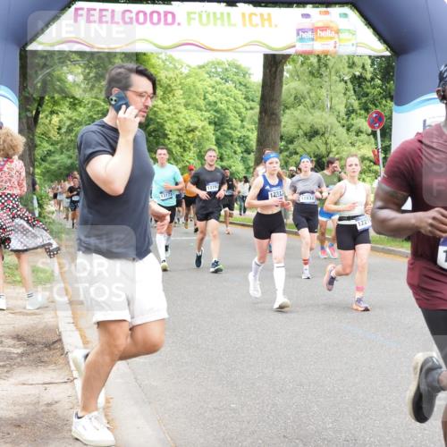 29.06.2025 - hella hamburg halbmarathon MichiJ http://msf.ph/oto/8247560 29.06.2025 10:51:18 Zwischen KM18-KM19 12211, 12212, 12837, 13171, 13184, 13793, 14313, 16095, 16872 meine-sportfotos.de