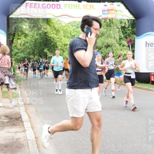29.06.2025 - hella hamburg halbmarathon MichiJ http://msf.ph/oto/8247585 29.06.2025 10:51:18 Zwischen KM18-KM19 12211, 12212, 12837, 13171, 13184, 13793, 14313, 16095, 16872 meine-sportfotos.de