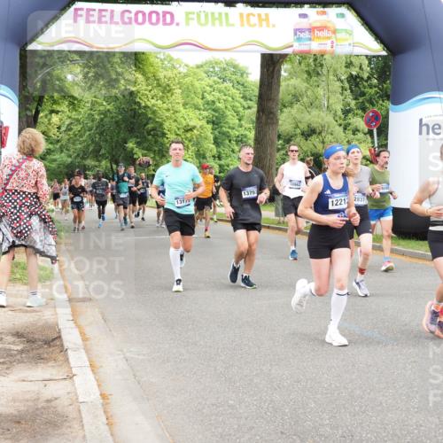 29.06.2025 - hella hamburg halbmarathon MichiJ http://msf.ph/oto/8247588 29.06.2025 10:51:19 Zwischen KM18-KM19 10962, 12211, 12212, 12837, 13171, 13184, 13793, 14313, 16095, 16872 meine-sportfotos.de