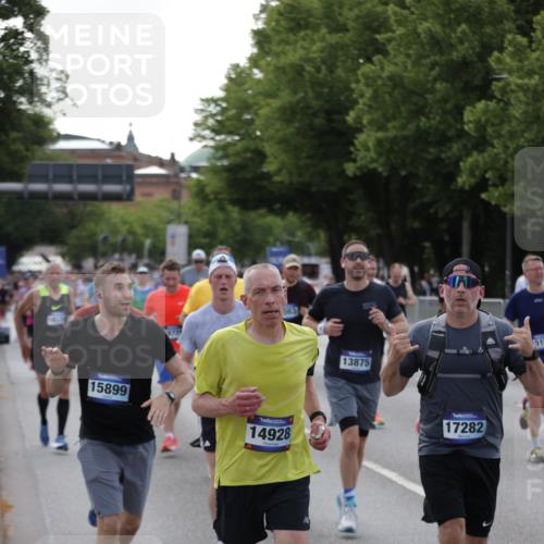 29.06.2025 - hella hamburg halbmarathon Jannik Wohlers http://msf.ph/oto/8247615 29.06.2025 09:55:41 Lombardsbrücke 1061, 1216, 1257, 1502, 1507, 1689, 2083, 2250, 2260, 2504, 2818, 2864, 3060, 3543, 4346, 4557, 5116, 6115, 6134, 7100, 7178, 7224, 7332, 7657, 8273, 8335, 8668, 8821, 8989, 9074, 9551, 10408, 10596, 10603, 10895, 11009, 11211, 11429, 11467, 11645, 12523, 12779, 12875, 13159, 13301, 13672, 13758, 13803, 13812, 13875, 14628, 14928, 15157, 15384, 15392, 15502, 15714, 15829, 15868, 15899, 16149, 16175, 16623, 16738, 16877, 17127, 17131, 17282, 17842, 17962, 18021 meine-sportfotos.de