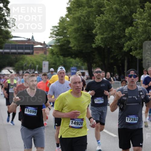 29.06.2025 - hella hamburg halbmarathon Jannik Wohlers http://msf.ph/oto/8247664 29.06.2025 09:55:41 Lombardsbrücke 1061, 1216, 1257, 1502, 1507, 1689, 2083, 2250, 2260, 2504, 2818, 2864, 3060, 3543, 4346, 4557, 5116, 6115, 6134, 7100, 7178, 7224, 7332, 7657, 8273, 8335, 8668, 8821, 8989, 9074, 9551, 10408, 10596, 10603, 10895, 11009, 11211, 11429, 11467, 11645, 12523, 12779, 12875, 13159, 13301, 13672, 13758, 13803, 13812, 13875, 14628, 14928, 15157, 15384, 15392, 15502, 15714, 15829, 15868, 15899, 16149, 16175, 16623, 16738, 16877, 17127, 17131, 17282, 17842, 17962, 18021 meine-sportfotos.de