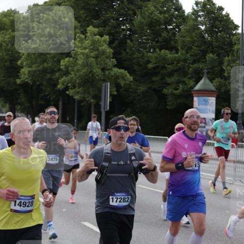 29.06.2025 - hella hamburg halbmarathon Jannik Wohlers http://msf.ph/oto/8247674 29.06.2025 09:55:41 Lombardsbrücke 1061, 1216, 1257, 1502, 1507, 1689, 2083, 2250, 2260, 2504, 2818, 2864, 3060, 3543, 4346, 4557, 5116, 6115, 6134, 7100, 7178, 7224, 7332, 7657, 8273, 8335, 8668, 8821, 8989, 9074, 9551, 10408, 10596, 10603, 10895, 11009, 11211, 11429, 11467, 11645, 12523, 12779, 12875, 13159, 13301, 13672, 13758, 13803, 13812, 13875, 14628, 14928, 15157, 15384, 15392, 15502, 15714, 15829, 15868, 15899, 16149, 16175, 16623, 16738, 16877, 17127, 17131, 17282, 17842, 17962, 18021 meine-sportfotos.de