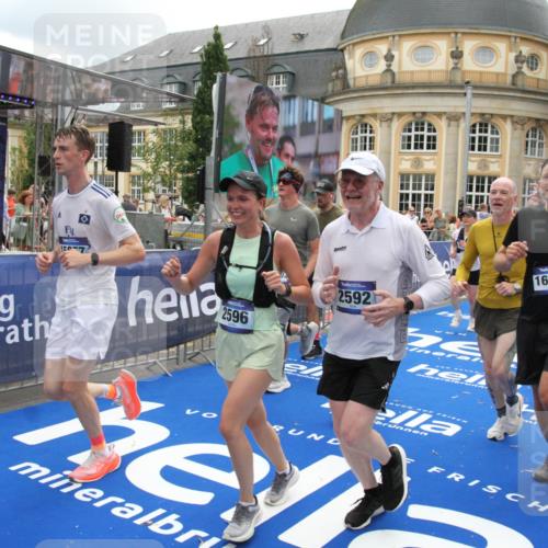 29.06.2025 - hella hamburg halbmarathon Michael Strokosch http://msf.ph/oto/8247820 29.06.2025 10:49:38 Ziel 2504, 2516, 2592, 2596, 2889, 2937, 5705, 5978, 8437, 8689, 9038, 9463, 9649, 11340, 11679, 11977, 12094, 13233, 14562, 15392, 15857, 16114, 16592, 16738, 17001 meine-sportfotos.de