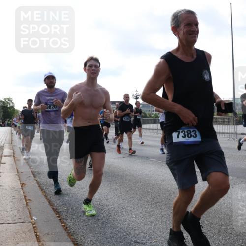 29.06.2025 - hella hamburg halbmarathon Lena Gebhardt http://msf.ph/oto/8247887 29.06.2025 09:56:36 Lombardsbrücke 1061, 1452, 1460, 1496, 1499, 1592, 1628, 1833, 1877, 2013, 2058, 2082, 2208, 2378, 2396, 2504, 2771, 2953, 2996, 3256, 3296, 3310, 3652, 4065, 4077, 4377, 4404, 4635, 4711, 4833, 5169, 5194, 5482, 5600, 5607, 5839, 5978, 6033, 6168, 6286, 6511, 6512, 6561, 6562, 7178, 7383, 7475, 7583, 7943, 8261, 8361, 8514, 8572, 8587, 8618, 8661, 8710, 8863, 8921, 8968, 8989, 8996, 9082, 9246, 9537, 9597, 9638, 10596 meine-sportfotos.de