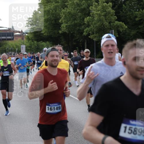29.06.2025 - hella hamburg halbmarathon Jannik Wohlers http://msf.ph/oto/8247940 29.06.2025 09:55:43 Lombardsbrücke 1061, 1216, 1257, 1502, 1507, 1689, 2083, 2250, 2260, 2504, 2818, 2864, 3060, 3543, 4557, 5116, 6115, 6134, 7178, 7224, 7332, 7657, 8273, 8335, 8668, 8821, 8989, 9074, 10408, 10596, 10895, 11009, 11211, 11429, 11467, 11645, 12523, 12779, 12870, 12875, 13159, 13301, 13672, 13758, 13803, 13812, 13875, 14628, 14928, 15157, 15384, 15392, 15502, 15714, 15829, 15868, 15899, 16149, 16175, 16623, 16738, 16877, 17127, 17131, 17282, 17842, 17962, 18021 meine-sportfotos.de