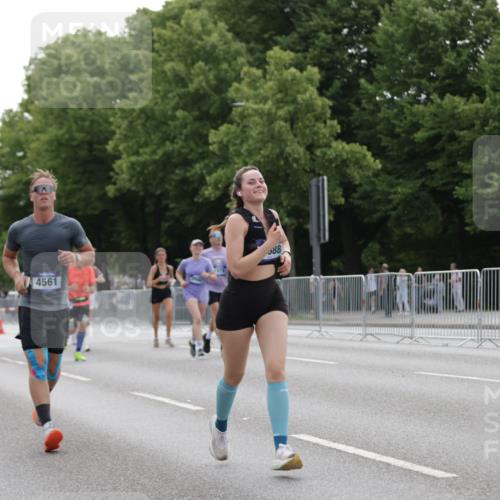 29.06.2025 - hella hamburg halbmarathon Jannik Wohlers http://msf.ph/oto/8247958 29.06.2025 10:30:43 Lombardsbrücke 1773, 1979, 2097, 2414, 4561, 4817, 5437, 5943, 6057, 6195, 6620, 6787, 7351, 8050, 8072, 8073, 8757, 9576, 10989, 11988, 12384, 12627, 14095, 15466, 15589, 16457, 17224, 17463, 17509, 17587, 17742, 17966, 19052, 19226 meine-sportfotos.de
