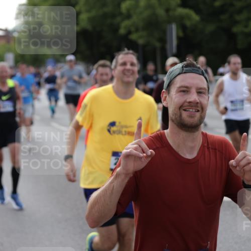 29.06.2025 - hella hamburg halbmarathon Jannik Wohlers http://msf.ph/oto/8248000 29.06.2025 09:55:44 Lombardsbrücke 1061, 1257, 1499, 1502, 1507, 1689, 2083, 2250, 2260, 2504, 2818, 2864, 3060, 3543, 4557, 5116, 6115, 6134, 6168, 7178, 7332, 7943, 8335, 8668, 8821, 8989, 9074, 10596, 11009, 11211, 11429, 11467, 11645, 12523, 12779, 12870, 12875, 13007, 13159, 13301, 13672, 13758, 13803, 13812, 13875, 14628, 14928, 15157, 15384, 15392, 15502, 15714, 15829, 15868, 15899, 16149, 16175, 16623, 16738, 16877, 17127, 17131, 17282, 17842, 17962, 18021 meine-sportfotos.de