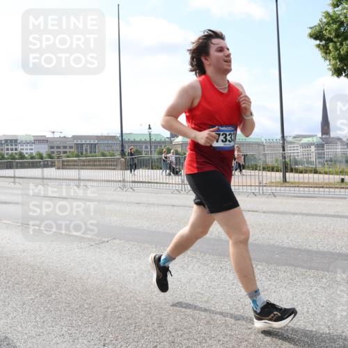 29.06.2025 - hella hamburg halbmarathon Lena Gebhardt http://msf.ph/oto/8248042 29.06.2025 10:10:10 Lombardsbrücke 1052, 1548, 1573, 3921, 4592, 5182, 5440, 5511, 7042, 7058, 7081, 7333, 7636, 8219, 8685, 8890, 9150, 9306, 9366, 9434, 9674, 9781, 9816, 10036, 10943, 11027, 11180, 12255, 12567, 13739, 13797, 14822, 15409, 16191, 16445, 16455, 16639, 16872, 17148, 17630, 17730, 17899, 18076, 18196, 18440, 18707, 19023, 19242 meine-sportfotos.de