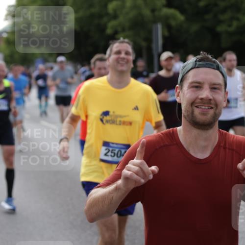 29.06.2025 - hella hamburg halbmarathon Jannik Wohlers http://msf.ph/oto/8248048 29.06.2025 09:55:44 Lombardsbrücke 1061, 1257, 1499, 1502, 1507, 1689, 2083, 2250, 2260, 2504, 2818, 2864, 3060, 3543, 4557, 5116, 6115, 6134, 6168, 7178, 7332, 7943, 8335, 8668, 8821, 8989, 9074, 10596, 11009, 11211, 11429, 11467, 11645, 12523, 12779, 12870, 12875, 13007, 13159, 13301, 13672, 13758, 13803, 13812, 13875, 14628, 14928, 15157, 15384, 15392, 15502, 15714, 15829, 15868, 15899, 16149, 16175, 16623, 16738, 16877, 17127, 17131, 17282, 17842, 17962, 18021 meine-sportfotos.de