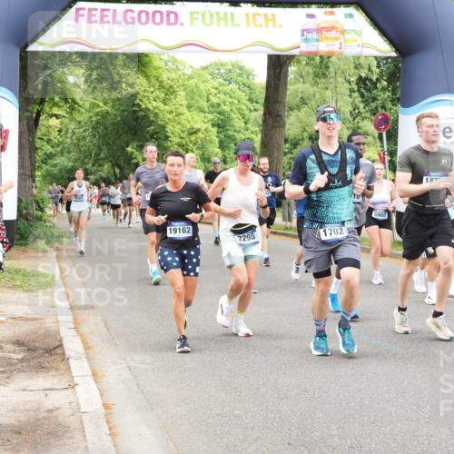 29.06.2025 - hella hamburg halbmarathon MichiJ http://msf.ph/oto/8248096 29.06.2025 10:51:25 Zwischen KM18-KM19 1194, 1702, 1992, 2298, 2782, 2979, 4542, 6585, 6907, 6908, 7081, 8520, 8561, 8810, 10962, 12837, 13171, 13793, 14176, 15915, 16095, 18707, 19162 meine-sportfotos.de