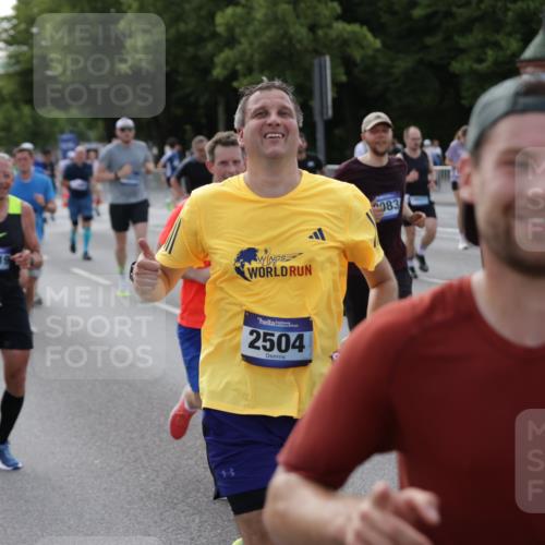 29.06.2025 - hella hamburg halbmarathon Jannik Wohlers http://msf.ph/oto/8248153 29.06.2025 09:55:44 Lombardsbrücke 1061, 1257, 1499, 1502, 1507, 1689, 2083, 2250, 2260, 2504, 2818, 2864, 3060, 3543, 4557, 5116, 6115, 6134, 6168, 7178, 7332, 7943, 8335, 8668, 8821, 8989, 9074, 10596, 11009, 11211, 11429, 11467, 11645, 12523, 12779, 12870, 12875, 13007, 13159, 13301, 13672, 13758, 13803, 13812, 13875, 14628, 14928, 15157, 15384, 15392, 15502, 15714, 15829, 15868, 15899, 16149, 16175, 16623, 16738, 16877, 17127, 17131, 17282, 17842, 17962, 18021 meine-sportfotos.de