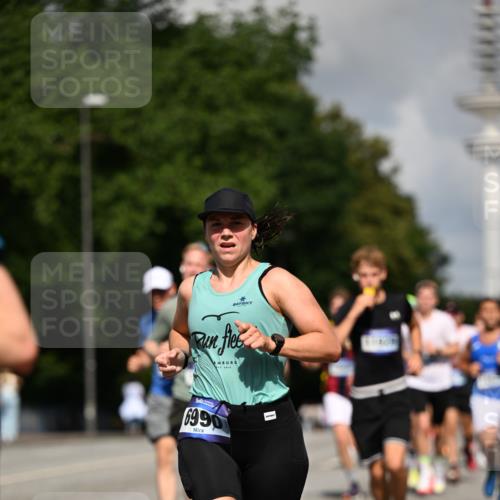 29.06.2025 - hella hamburg halbmarathon Dr. Thomas Lammeyer http://msf.ph/oto/8248255 29.06.2025 09:51:31 Kennedybrücke 1164, 1385, 1562, 1644, 1743, 2296, 2714, 2767, 3959, 4860, 5091, 5315, 6684, 6990, 7884, 8362, 9178, 9944, 10384, 10793, 10900, 10968, 11202, 11227 meine-sportfotos.de