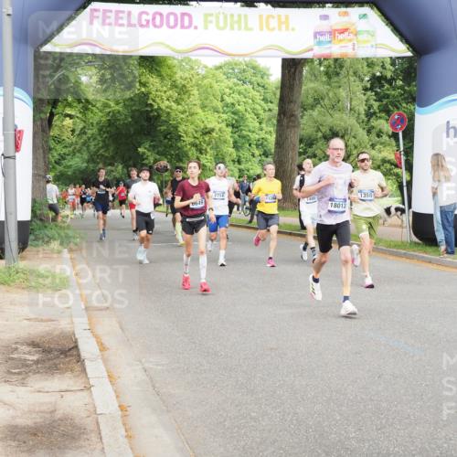 29.06.2025 - hella hamburg halbmarathon MichiJ http://msf.ph/oto/8248266 29.06.2025 10:28:39 Zwischen KM18-KM19 1358, 2573, 2714, 2972, 4565, 5709, 5803, 6649, 8370, 11284, 11714, 14077, 15421, 15689, 18013, 18979 meine-sportfotos.de
