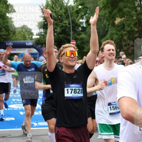 29.06.2025 - hella hamburg halbmarathon Zöllner http://msf.ph/oto/8248279 29.06.2025 10:57:35 Ziel 1239, 2236, 2652, 3435, 4502, 5015, 5134, 5457, 5458, 5728, 6281, 6302, 8393, 12144, 13245, 14571, 15695, 16093, 17758 meine-sportfotos.de