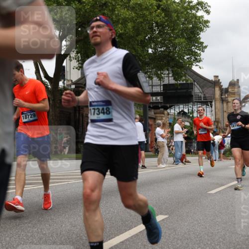 29.06.2025 - hella hamburg halbmarathon Yannick Fuchs http://msf.ph/oto/8248316 29.06.2025 10:47:49 20KM 1030, 1151, 1267, 1422, 1502, 1727, 1870, 2058, 2070, 2354, 2518, 2630, 3096, 3103, 3819, 5020, 5259, 5638, 5866, 6294, 6374, 6481, 6511, 6512, 6629, 6762, 6942, 7274, 7395, 7478, 7918, 8285, 8335, 8394, 8447, 9032, 9380, 9791, 9922, 11068, 11430, 11844, 12321, 12379, 12607, 12632, 12909, 13032, 13033, 13397, 13794, 13803, 13865, 13912, 14239, 14702, 15146, 15441, 15502, 15838, 15856, 15946, 16477, 16780, 17348, 17482, 18143, 18308, 18418, 18487, 18514, 18612, 19067 meine-sportfotos.de