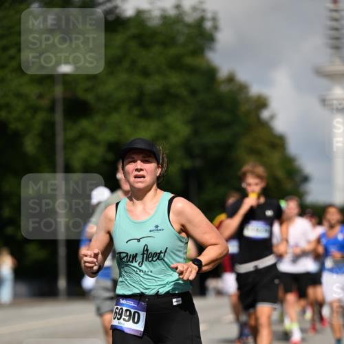 29.06.2025 - hella hamburg halbmarathon Dr. Thomas Lammeyer http://msf.ph/oto/8248366 29.06.2025 09:51:31 Kennedybrücke 1164, 1385, 1562, 1644, 1743, 2296, 2714, 2767, 3959, 4860, 5091, 5315, 6684, 6990, 7884, 8362, 9178, 9944, 10384, 10793, 10900, 10968, 11202, 11227 meine-sportfotos.de