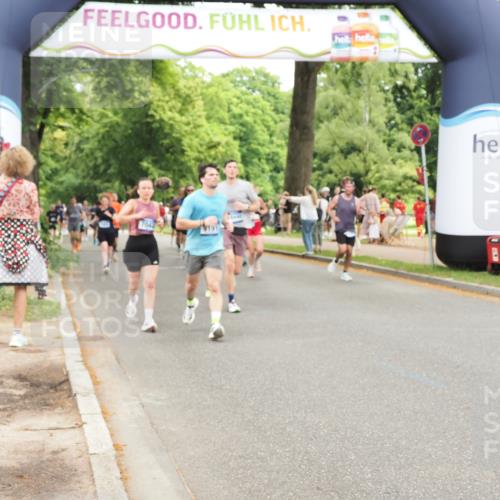 29.06.2025 - hella hamburg halbmarathon MichiJ http://msf.ph/oto/8248610 29.06.2025 10:51:31 Zwischen KM18-KM19 1992, 2298, 2782, 2979, 5396, 6585, 6907, 6908, 7042, 7081, 8520, 8810, 9191, 9526, 14176, 15915, 18440, 18707, 19162 meine-sportfotos.de