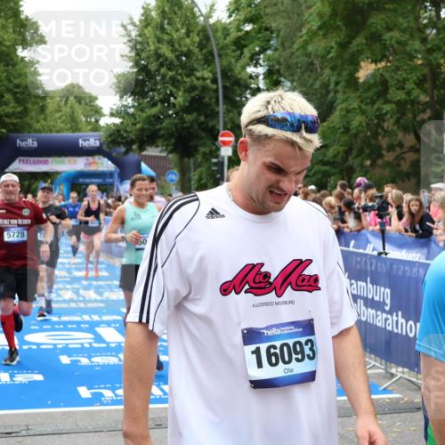 29.06.2025 - hella hamburg halbmarathon Zöllner http://msf.ph/oto/8248660 29.06.2025 10:57:39 Ziel 1239, 2236, 2606, 2652, 4502, 5015, 5134, 5457, 5458, 5728, 13245, 14571, 14951, 15217, 15220, 17769, 17814, 18388 meine-sportfotos.de