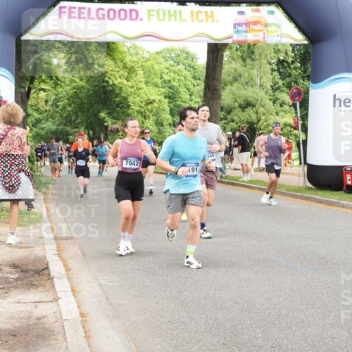 29.06.2025 - hella hamburg halbmarathon MichiJ http://msf.ph/oto/8248685 29.06.2025 10:51:32 Zwischen KM18-KM19 1863, 2298, 2782, 5396, 6585, 6907, 6908, 7042, 9191, 9526, 14176, 14465, 15915, 18440, 18707, 19162 meine-sportfotos.de