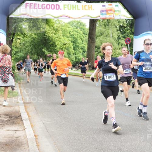 29.06.2025 - hella hamburg halbmarathon MichiJ http://msf.ph/oto/8249113 29.06.2025 10:51:35 Zwischen KM18-KM19 1863, 3039, 3182, 3248, 5396, 6100, 7042, 9191, 9526, 13542, 14465, 15137, 17763, 18395, 18440 meine-sportfotos.de