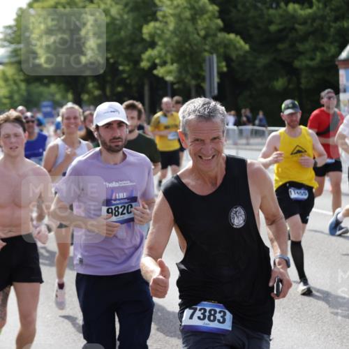 29.06.2025 - hella hamburg halbmarathon Jannik Wohlers http://msf.ph/oto/8249208 29.06.2025 09:56:09 Lombardsbrücke 1452, 1628, 1877, 2058, 2082, 2208, 2771, 2953, 2996, 3256, 3296, 4065, 4404, 4711, 4833, 5482, 5600, 5978, 6286, 6511, 6512, 6561, 6562, 7383, 7475, 7583, 8261, 8361, 8996, 9597, 9638, 9695, 9752, 9793, 9820, 10508, 10891, 11018, 11124, 11231, 11455, 11459, 11809, 11961, 12490, 12545, 12584, 13211, 13394, 13463, 13688, 14198, 14286, 14408, 14990, 14994, 15090, 15427, 16369, 16375, 16891, 16986 meine-sportfotos.de