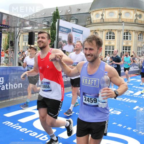 29.06.2025 - hella hamburg halbmarathon Michael Strokosch http://msf.ph/oto/8249280 29.06.2025 10:49:47 Ziel 2504, 2706, 3060, 3543, 5894, 5978, 6115, 6125, 7332, 9463, 9551, 9619, 9723, 9924, 11975, 13159, 14794, 16843, 16877, 17282, 17753, 18058, 18451, 18926 meine-sportfotos.de