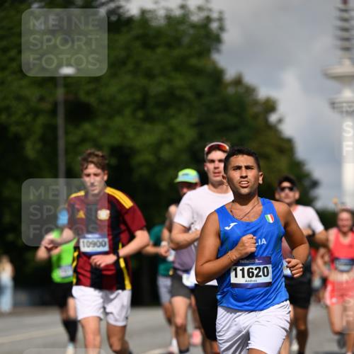29.06.2025 - hella hamburg halbmarathon Dr. Thomas Lammeyer http://msf.ph/oto/8249348 29.06.2025 09:51:34 Kennedybrücke 1164, 1385, 1644, 1743, 2296, 2714, 2767, 3959, 4860, 5091, 5315, 6684, 6990, 7884, 8362, 9178, 9944, 10384, 10404, 10793, 10900, 11202, 11227 meine-sportfotos.de