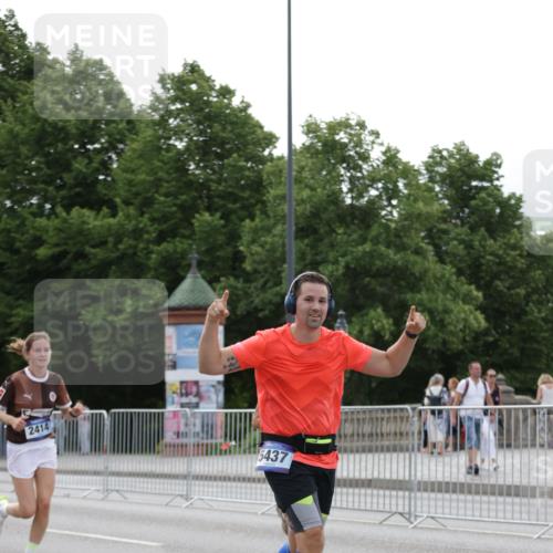 29.06.2025 - hella hamburg halbmarathon Jannik Wohlers http://msf.ph/oto/8249380 29.06.2025 10:30:49 Lombardsbrücke 1292, 1773, 1979, 2097, 2414, 2914, 4561, 4817, 5437, 5943, 6057, 6195, 6787, 7351, 7604, 8050, 8072, 8073, 8757, 10111, 11988, 12627, 14349, 15589, 15725, 16457, 17224, 17463, 17509, 17587, 18390, 19226 meine-sportfotos.de