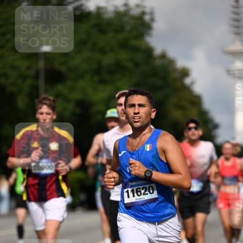 29.06.2025 - hella hamburg halbmarathon Dr. Thomas Lammeyer http://msf.ph/oto/8249413 29.06.2025 09:51:35 Kennedybrücke 1164, 1385, 1644, 1743, 2714, 2767, 3959, 4860, 5091, 5315, 6684, 6990, 7884, 8362, 9178, 9944, 10384, 10404, 10793, 10900, 11202, 11227 meine-sportfotos.de