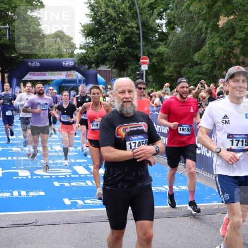 29.06.2025 - hella hamburg halbmarathon Zöllner http://msf.ph/oto/8249613 29.06.2025 10:57:51 Ziel 1719, 1972, 2034, 2806, 2883, 5391, 7269, 7833, 9820, 10133, 10599, 10703, 12440, 12523, 14737, 16418, 16517, 17201, 17455, 18492, 18508, 18727 meine-sportfotos.de
