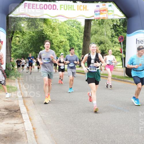 29.06.2025 - hella hamburg halbmarathon MichiJ http://msf.ph/oto/8249658 29.06.2025 10:51:40 Zwischen KM18-KM19 1842, 1863, 3039, 3182, 3248, 6100, 6174, 8890, 13542, 14465, 15137, 16455, 17387, 17763, 18395, 18768 meine-sportfotos.de