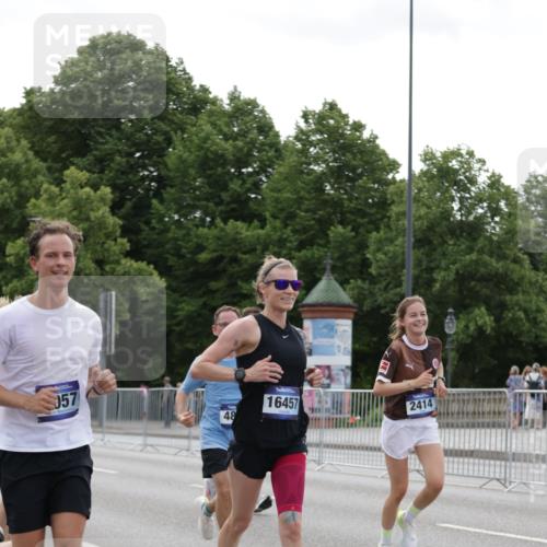 29.06.2025 - hella hamburg halbmarathon Jannik Wohlers http://msf.ph/oto/8249681 29.06.2025 10:30:50 Lombardsbrücke 1292, 1773, 1979, 2414, 2914, 4561, 4817, 5437, 5943, 6057, 6078, 6195, 6787, 7604, 8050, 8072, 8073, 10111, 11988, 12627, 14349, 15589, 15725, 16457, 17224, 17463, 17509, 17587, 18390, 19226 meine-sportfotos.de