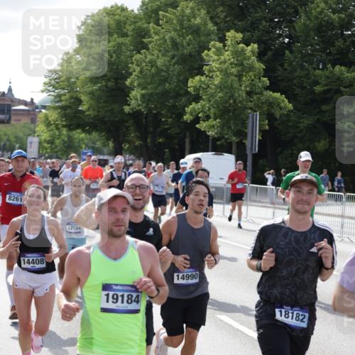 29.06.2025 - hella hamburg halbmarathon Jannik Wohlers http://msf.ph/oto/8249846 29.06.2025 09:56:13 Lombardsbrücke 1460, 1496, 1628, 1833, 1877, 2013, 2058, 2082, 2208, 2378, 2771, 2953, 2996, 3256, 3296, 3310, 3652, 4065, 4377, 4404, 4635, 4711, 4833, 5839, 5978, 6286, 6511, 6512, 6561, 6562, 7383, 7475, 8261, 8361, 8587, 8618, 8921, 9597, 9638, 9695, 9752, 9793, 9820, 10371, 10508, 10891, 11018, 11124, 11231, 11455, 11459, 11809, 11961, 12490, 12545, 12584, 12858, 13211, 13394, 13688, 14198, 14286, 14408, 14526, 14990, 14994, 15149, 15427, 15818, 16375 meine-sportfotos.de
