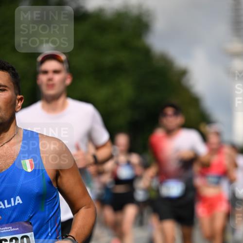 29.06.2025 - hella hamburg halbmarathon Dr. Thomas Lammeyer http://msf.ph/oto/8249869 29.06.2025 09:51:36 Kennedybrücke 1164, 1385, 1644, 1743, 2714, 2767, 3959, 4860, 5091, 5315, 6684, 6990, 7884, 8362, 9178, 9944, 10384, 10404, 10793, 10900, 11202, 11227 meine-sportfotos.de