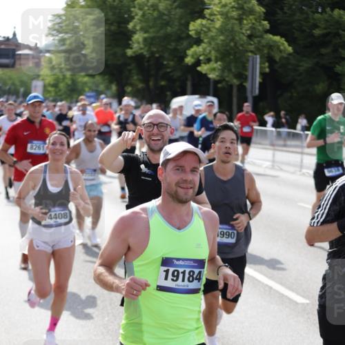 29.06.2025 - hella hamburg halbmarathon Jannik Wohlers http://msf.ph/oto/8249908 29.06.2025 09:56:13 Lombardsbrücke 1460, 1496, 1628, 1833, 1877, 2013, 2058, 2082, 2208, 2378, 2771, 2953, 2996, 3256, 3296, 3310, 3652, 4065, 4377, 4404, 4635, 4711, 4833, 5839, 5978, 6286, 6511, 6512, 6561, 6562, 7383, 7475, 8261, 8361, 8587, 8618, 8921, 9597, 9638, 9695, 9752, 9793, 9820, 10371, 10508, 10891, 11018, 11124, 11231, 11455, 11459, 11809, 11961, 12490, 12545, 12584, 12858, 13211, 13394, 13688, 14198, 14286, 14408, 14526, 14990, 14994, 15149, 15427, 15818, 16375 meine-sportfotos.de