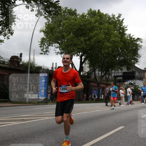 29.06.2025 - hella hamburg halbmarathon Yannick Fuchs http://msf.ph/oto/8249915 29.06.2025 10:47:53 20KM 1030, 1267, 1422, 1442, 1502, 1549, 1870, 2058, 2070, 2354, 2518, 2630, 3096, 3103, 3819, 4299, 5020, 5259, 5638, 6260, 6294, 6374, 6481, 6511, 6512, 6942, 7274, 7395, 7478, 7973, 8285, 8335, 8394, 9032, 9380, 9791, 9922, 11068, 11430, 11844, 12321, 12607, 12632, 13033, 13397, 13794, 13803, 13865, 13912, 14026, 14239, 14702, 15146, 15441, 15502, 15838, 15856, 15946, 16477, 16780, 17348, 17482, 18143, 18308, 18418, 18450, 18514, 18612, 19067 meine-sportfotos.de