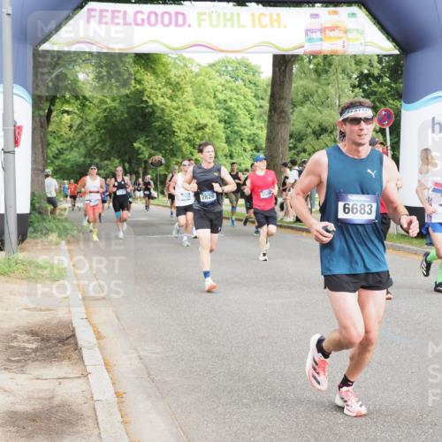 29.06.2025 - hella hamburg halbmarathon MichiJ http://msf.ph/oto/8249949 29.06.2025 10:28:47 Zwischen KM18-KM19 1358, 2714, 2750, 4888, 4889, 5752, 6149, 6683, 7495, 8346, 8574, 11284, 15015, 17245, 18614 meine-sportfotos.de