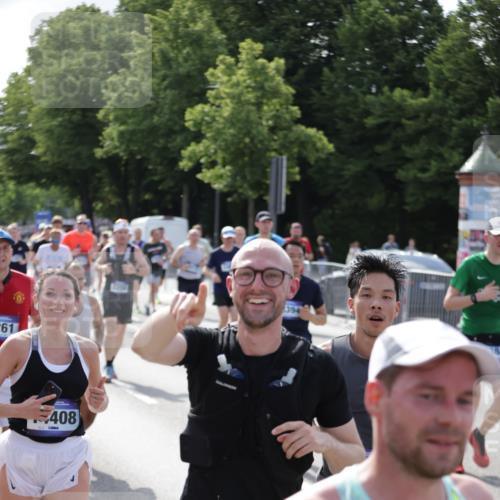 29.06.2025 - hella hamburg halbmarathon Jannik Wohlers http://msf.ph/oto/8249963 29.06.2025 09:56:14 Lombardsbrücke 1460, 1496, 1628, 1833, 1877, 2013, 2058, 2082, 2208, 2378, 2771, 2953, 2996, 3256, 3296, 3310, 3652, 4065, 4377, 4404, 4635, 4711, 4833, 5169, 5839, 5978, 6286, 6561, 6562, 7383, 7475, 8261, 8361, 8587, 8618, 8863, 8921, 9597, 9638, 9695, 9752, 9793, 9820, 10371, 10508, 10891, 11018, 11231, 11455, 11459, 11809, 11961, 12490, 12545, 12584, 12651, 12858, 13211, 13394, 13688, 14198, 14286, 14408, 14526, 14990, 14994, 15149, 15427, 15818, 16375 meine-sportfotos.de